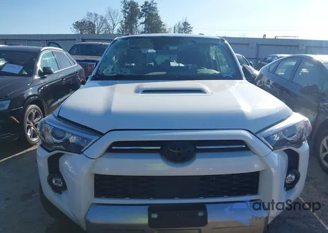 2021 Toyota 4Runner Trd Off Road Premium z USA, uszkodzony, nr VIN JTERU5JR9M5925242